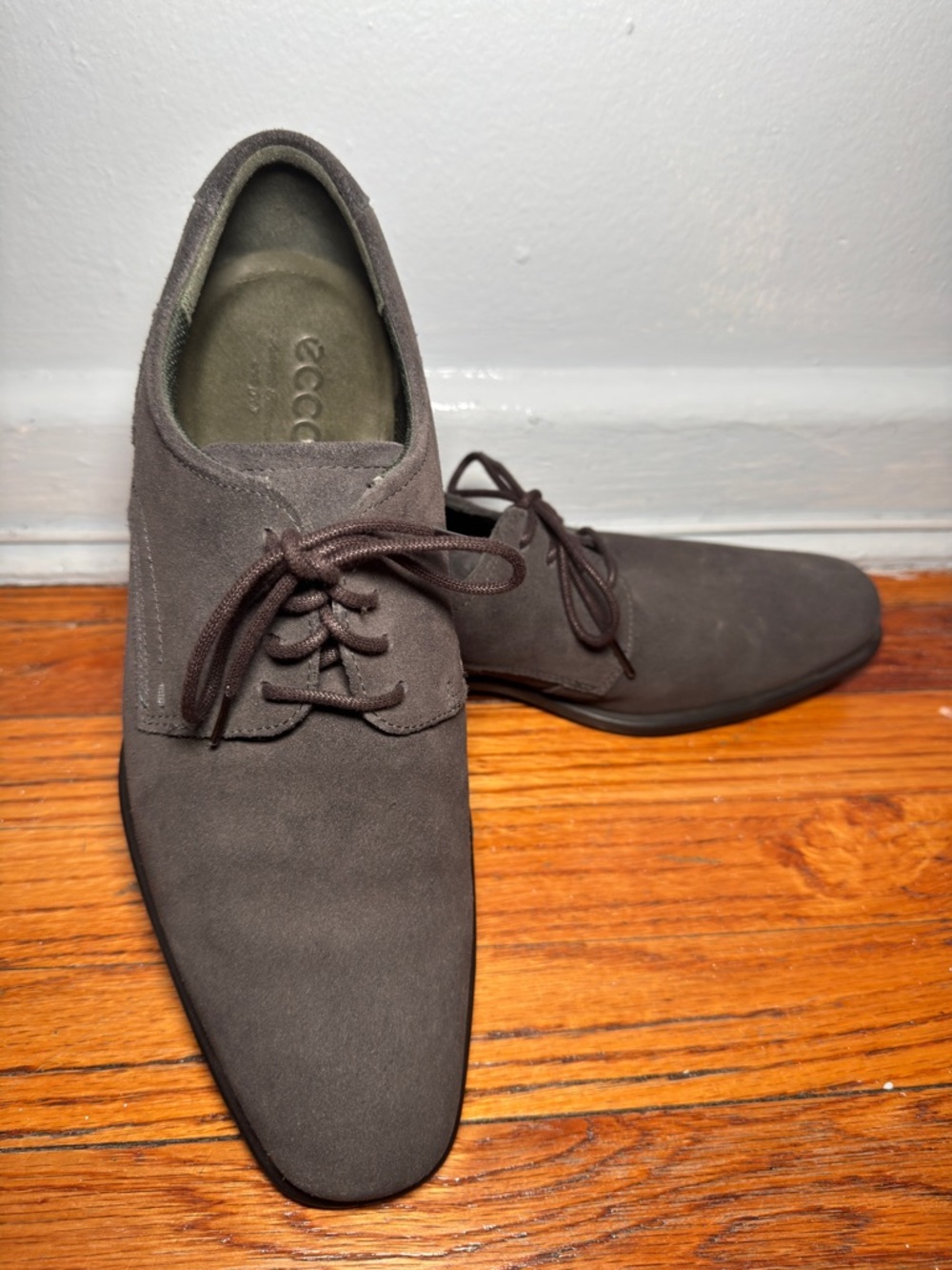 Ecco Men's Grey Suede Lace-Up Derbys